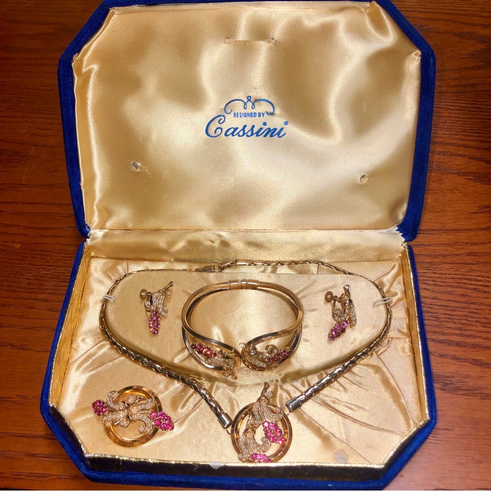 Cassini Gold,Pearl, and Pink Rhinestone Jewelry Set